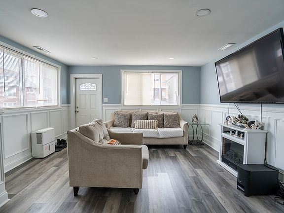 3rd image of 5439 W 23rd Pl