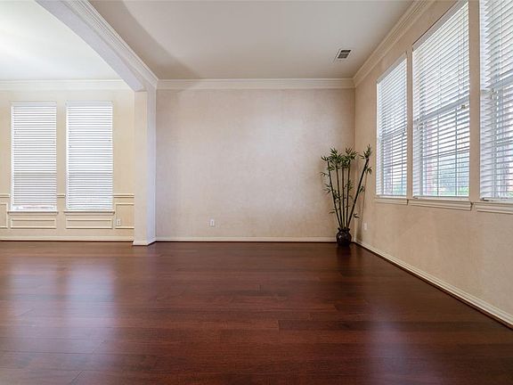 4th image of 4415 Landlewood Ct