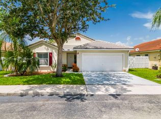 16561 NW 5th St, Pembroke Pines, FL 33028