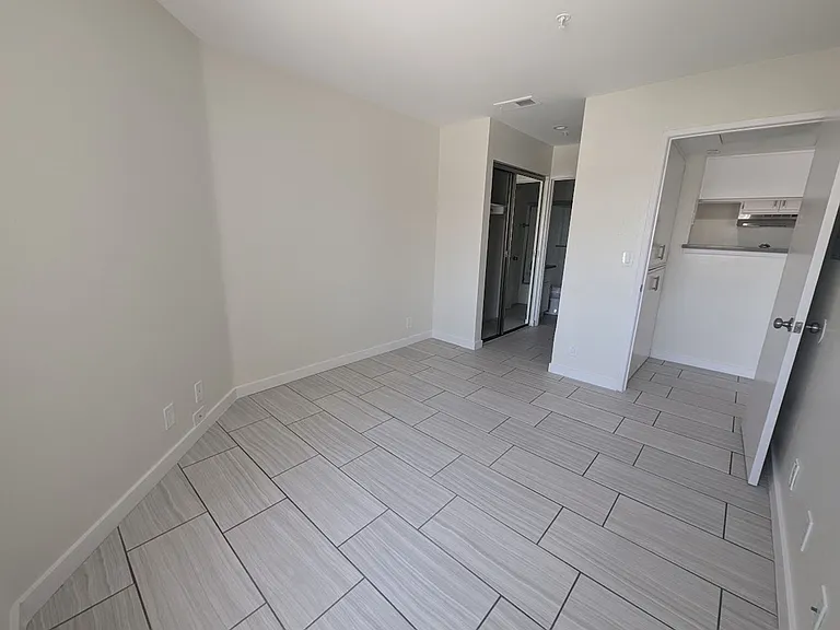 Beckwood Apartments — Photo 7