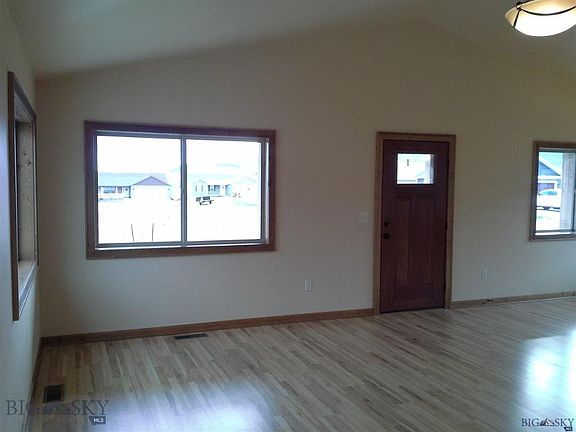 5th image of 912 Meriwether Drive East Dr
