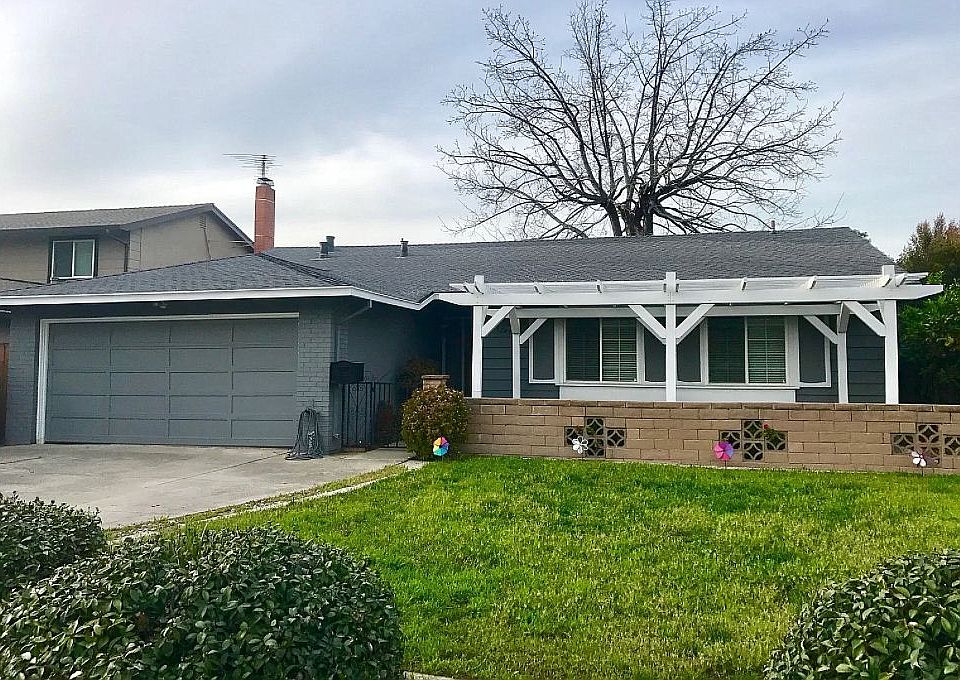 1st image of 3743 Payne Ave