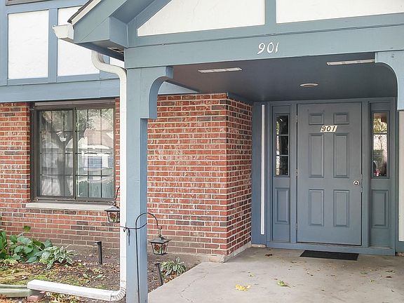 3rd image of 901 Yosemite Trl #D8
