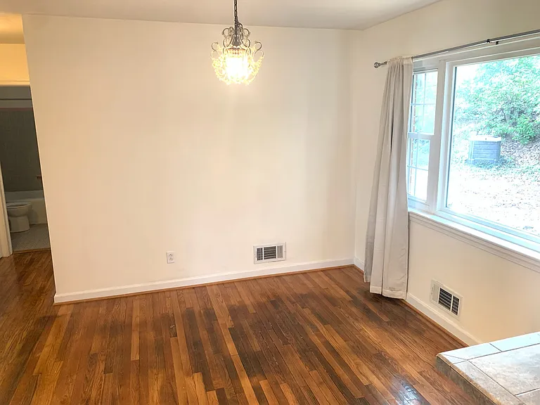 5818 Dewey St — Photo 11