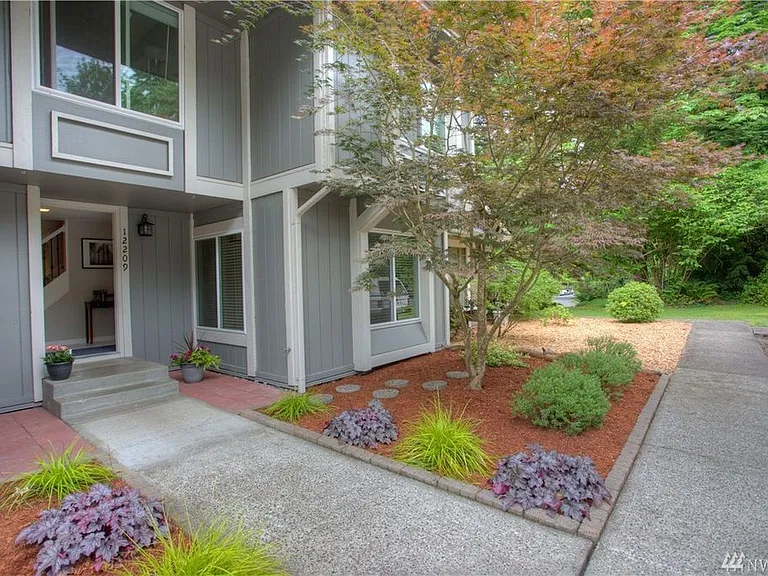 12209 NE 148th Ct — Photo 1