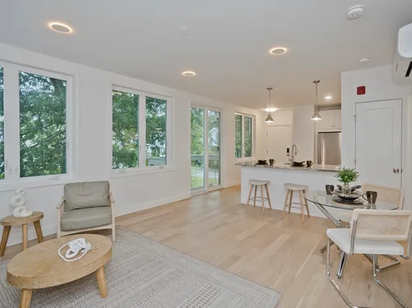 107 Williams St #2B, Northampton, MA 01060