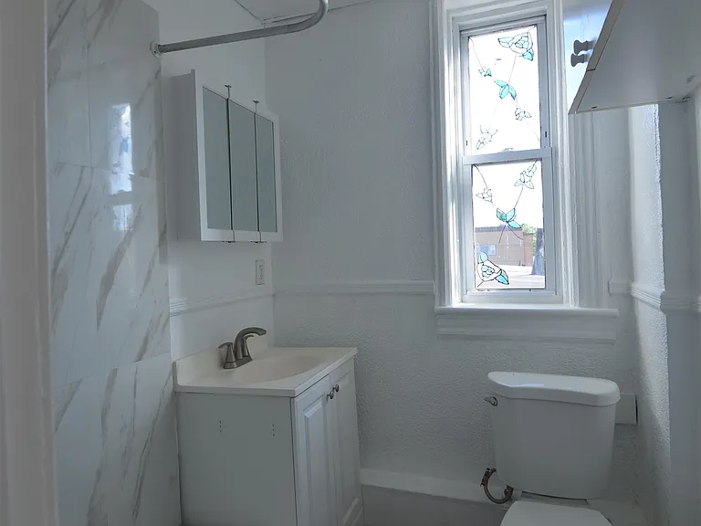 169-171 Avenue F3C #3C — Photo 8