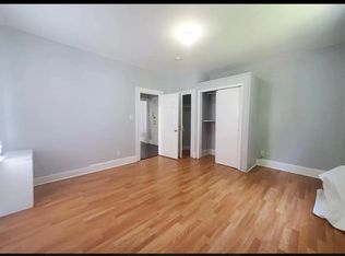 732 S 20th St #1B, Newark, NJ 07103