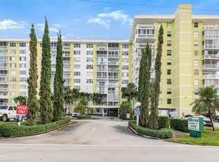 Hillcrest, Hollywood, FL 33021