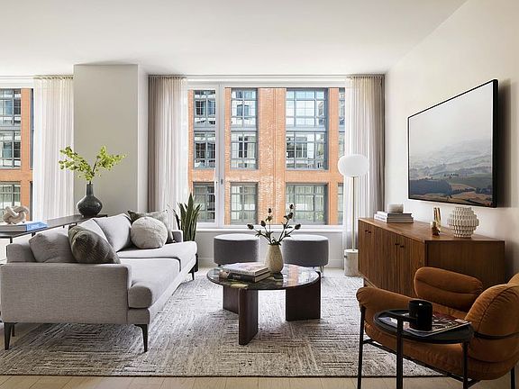 3rd image of 450 Washington St #710