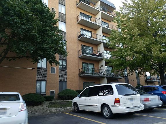 2nd image of 700 N Bruce Ln APT 513