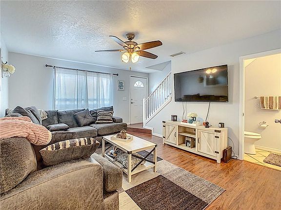 3rd image of 609 Casa Park Court C
