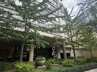 5757 N Sheridan Rd APT 18J, Chicago, IL 60660