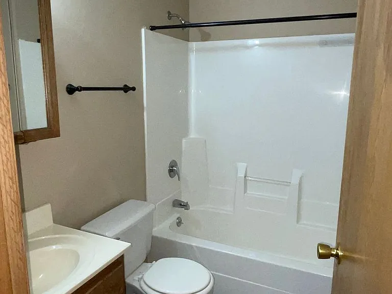 1801 Red Dale Dr — Photo 16