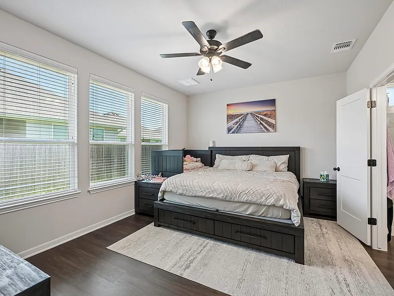 716 Killam Dr — Photo 22