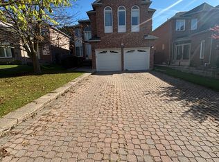 25 Westmoreland Ct, Markham, ON L3R 8L9