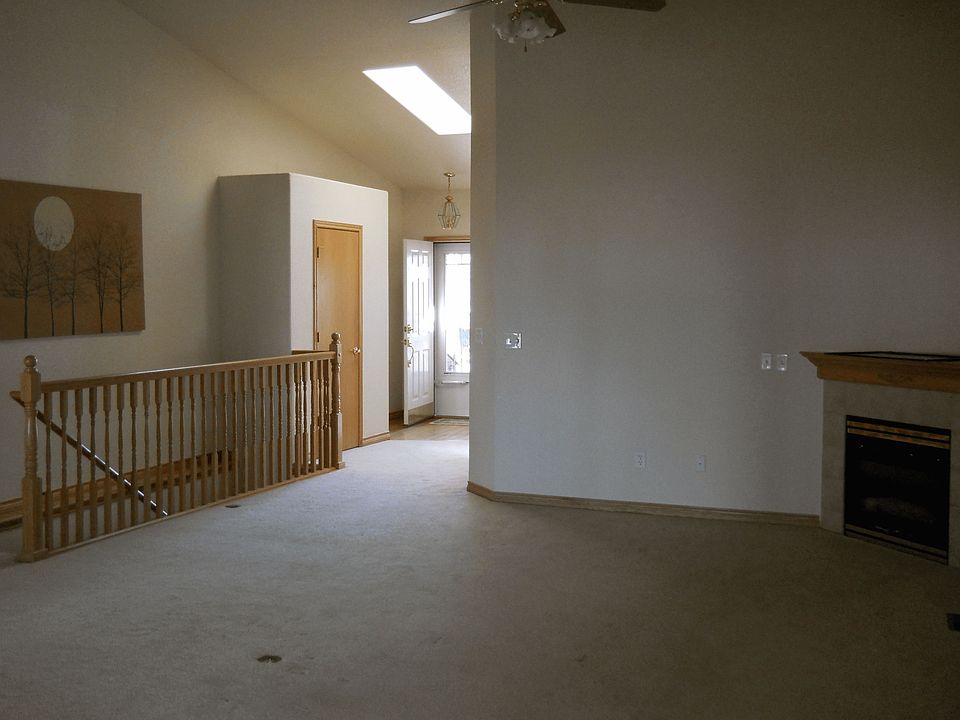2nd image of 1608 Oak Ridge Ln