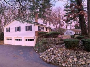 14 Blue Spruce Ln, Ballston Lake, NY 12019