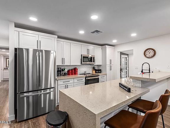4th image of 11430 N 37TH Avenue