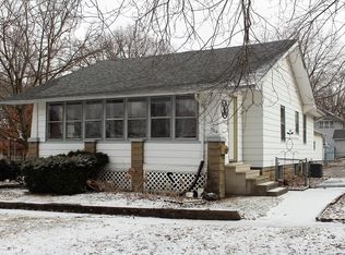 520 N Walnut St, Clinton, IL 61727