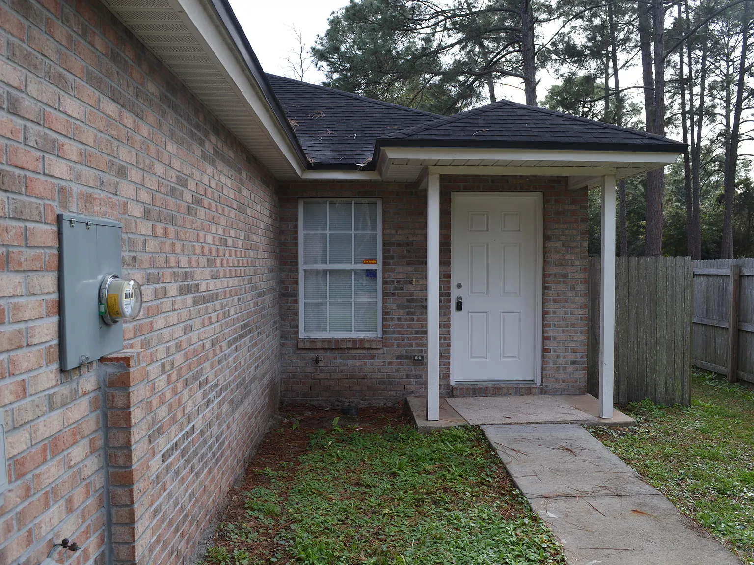 3 bed, 2.0 bath, 1248 sqft, $1,650 — Photo 2