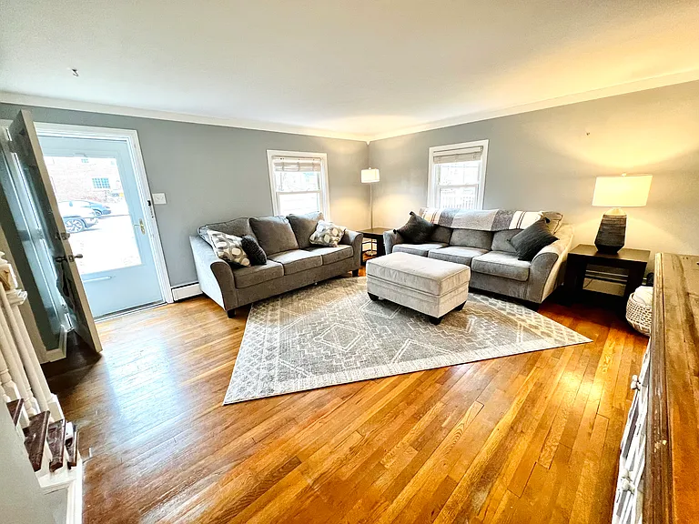 1021 Edgemoor Ct — Photo 4