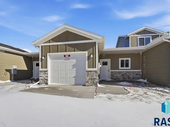 9209 W Ark Pl, Sioux Falls, SD 57106