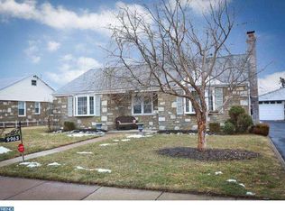 9963 Ferndale St, Philadelphia, PA 19115