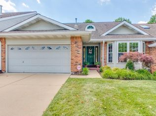 819 Brae Ct, Chesterfield, MO 63017