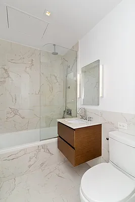 Rented by REAL New York | media 21