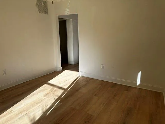 144 Elvis Ct — Photo 4
