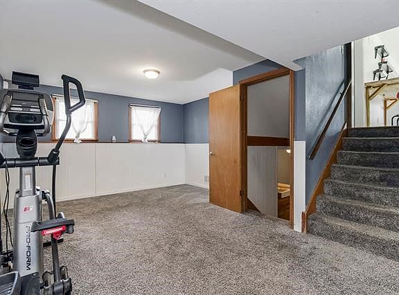 4th image of 7708 Corona Ave