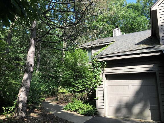 3rd image of 1501 W Water St Ste 67