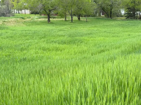 1961 Bitterroot Dr, Sidney, MT 59270