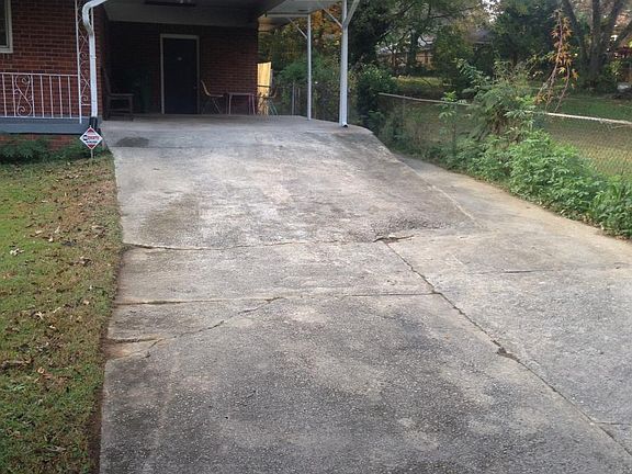 Carport/ Parking pad