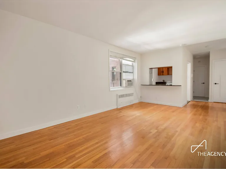 350 E 30th St #3B — Photo 3
