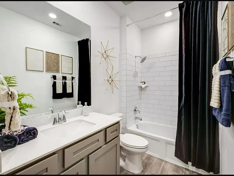 4135 Balboa Dr — Photo 7