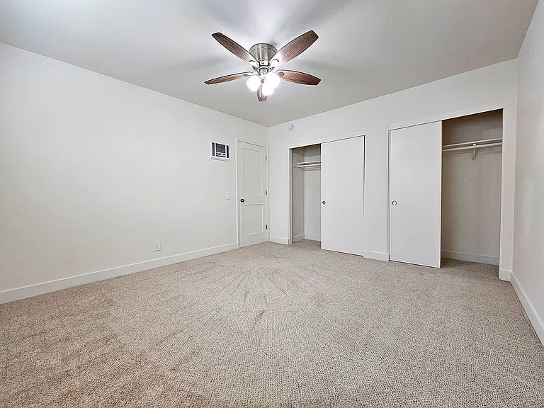 Parklane Apartments — Photo 67