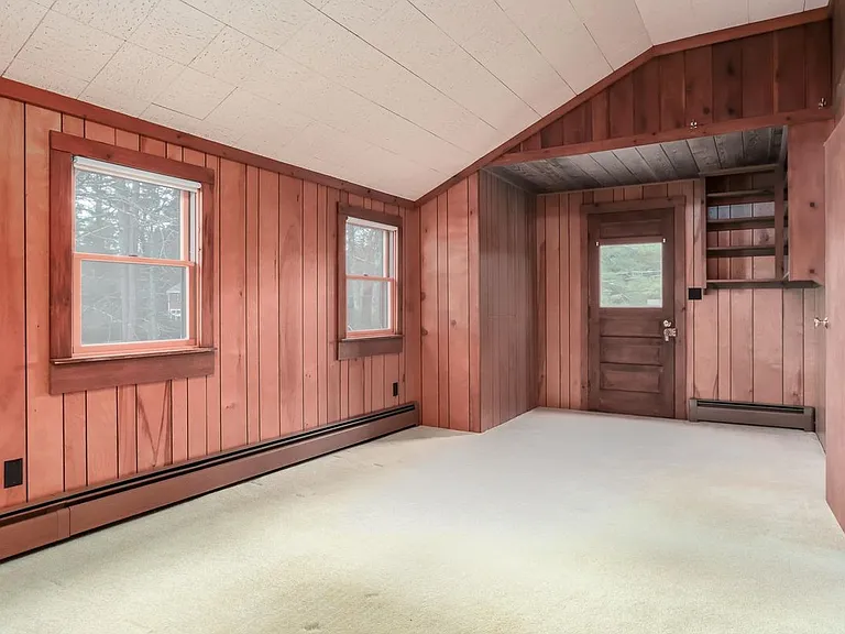 7 Howards Grv — Photo 19