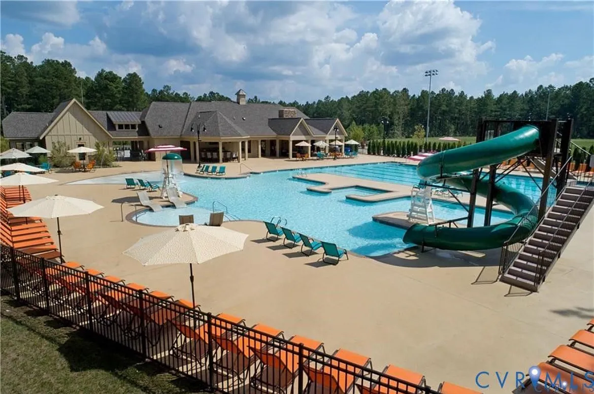 8733 Whitman Dr — Photo 3