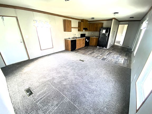 4th image of 127 N Erie Dr