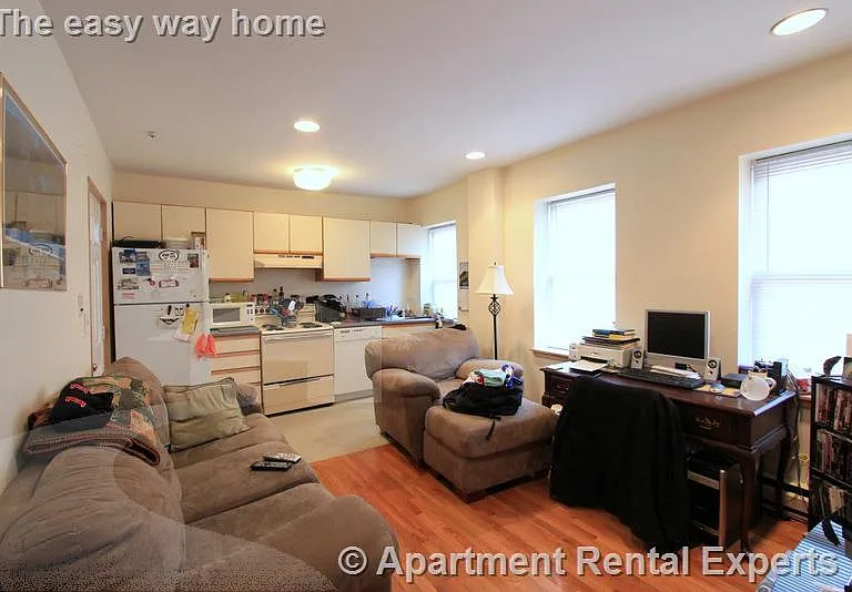 43 Ivaloo St #2 — Photo 2