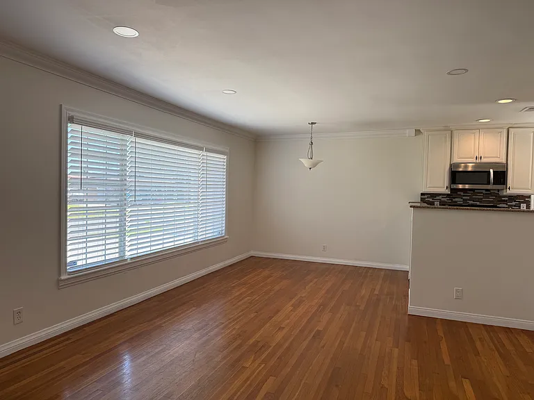 5711 Los Amigos St — Photo 2