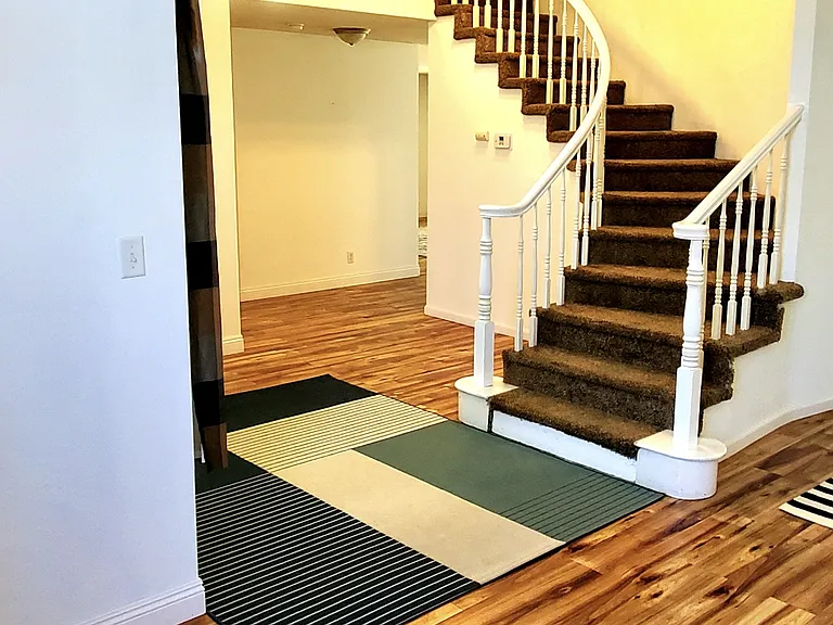 4752 Grandview Dr — Photo 36