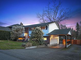 2285 Robb Ave, Comox, BC V9M1J2