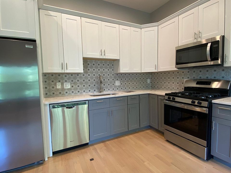 1st image of 1239 N Rockwell St #3
