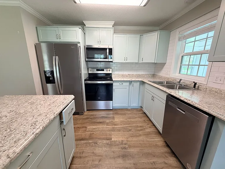 6354 Highway 122 E — Photo 3