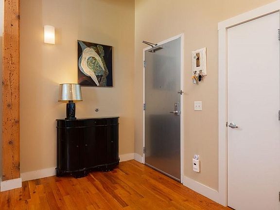 3rd image of 589 Essex St Unit 409
