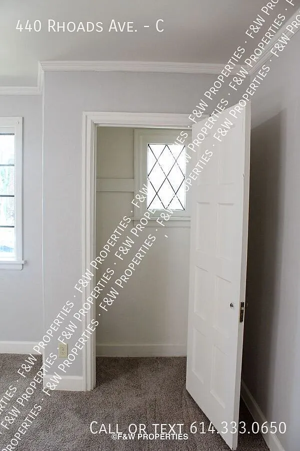 Very spacious 1BR 1BA apartment with private washer/ dryer hookups in the shared basement. — Photo 3