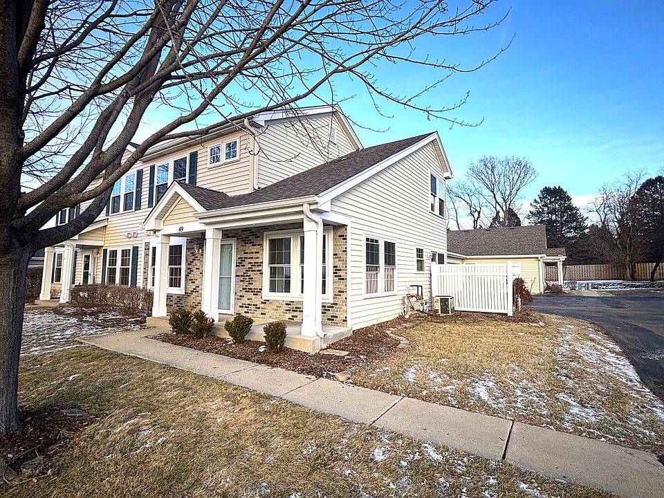 1st image of 49 Waterbury Cir